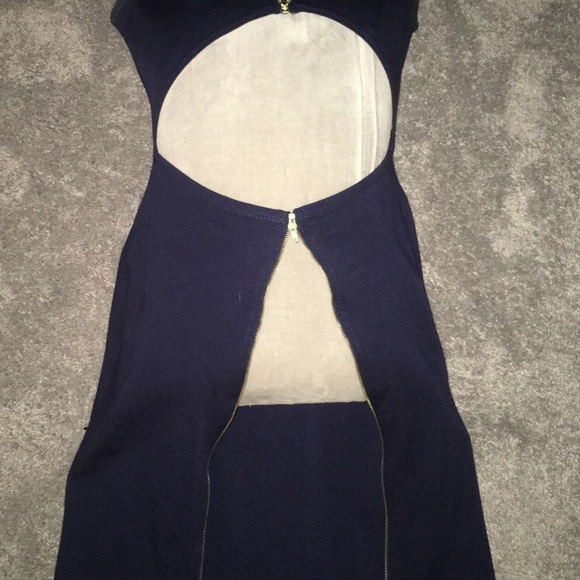 Dress - Picture 4 of 4